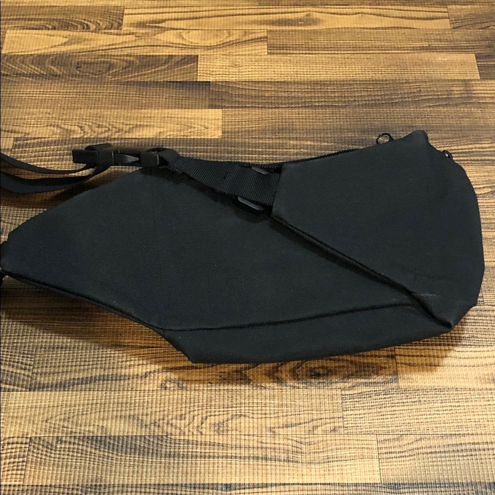 NWOT Disney Black Waist Bag with 100 Years of Magic Mickey Graphic - Picture 4 of 6